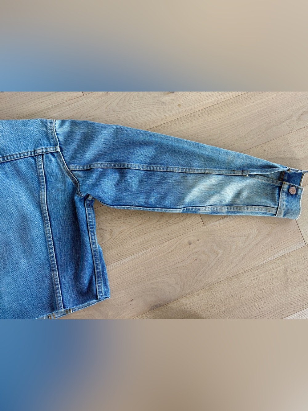 Vintage Levi's Light Blue Raw Cropped Denim Jacket Rare Blank Red Tab (S) - Picture 9 of 10